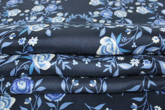 Tissu twill de soie - imprimé fleuri - ton bleu marine - photo 2/5 | So Tissus
