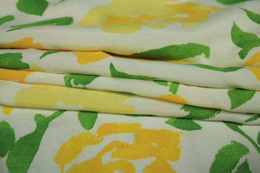 Tissu crêpe viscose - imprimé fleurs vintage - blanc vert et jaune - photo 2/5 | So Tissus