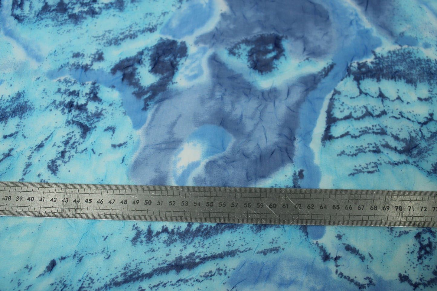 Tissu crêpon - imprimé vintage - ton bleu - photo 5/5 | So Tissus