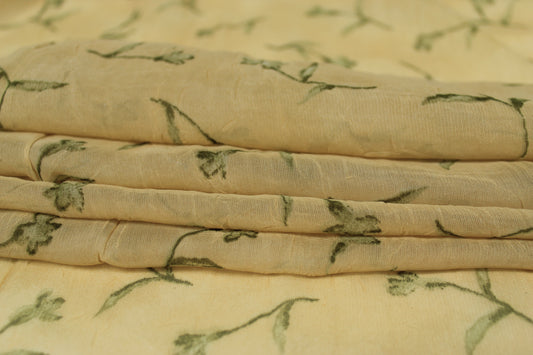 Tissu crêpon - imprimé fleuri vintage - ton beige et vert - photo 2/5 | So Tissus