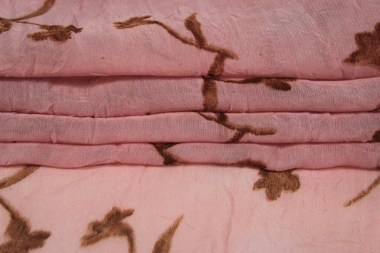 Tissu crêpon - imprimé fleuri vintage - ton rose pâle et marron - photo 2/5 | So Tissus