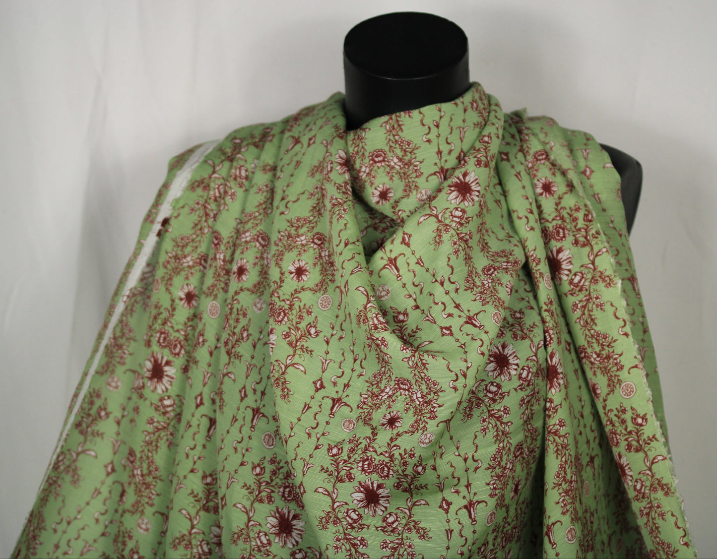Tissu lin viscose - imprimé fleuri - ton vert anis - photo 4/4 | So Tissus