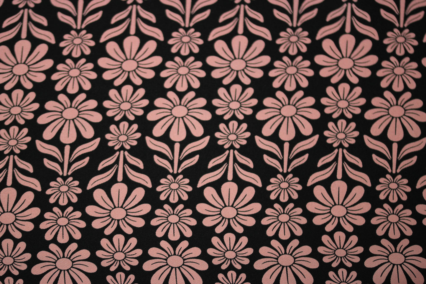 Tissu twill de soie - imprimé fleurie - noir et rose - photo 5/5 | So Tissus