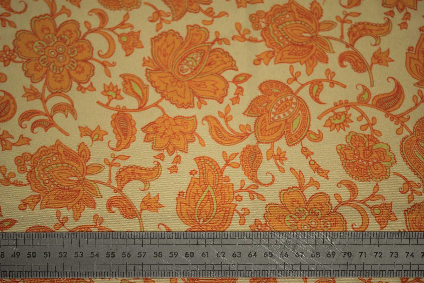 Tissu twill - imprimé fleuri - ton jaune pale et orange - photo 5/5 | So Tissus