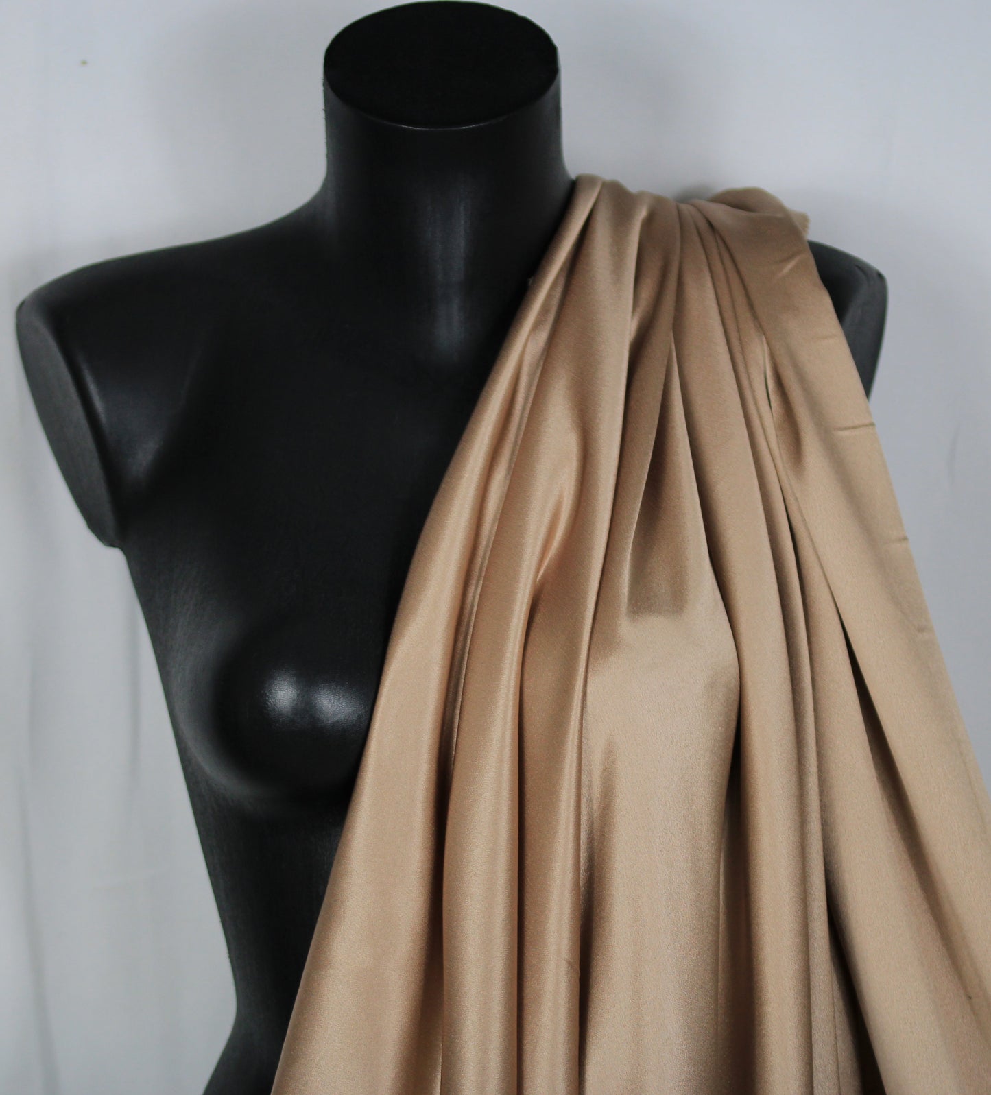 Tissu satin de soie - rose des sables - photo 4/4 | So Tissus