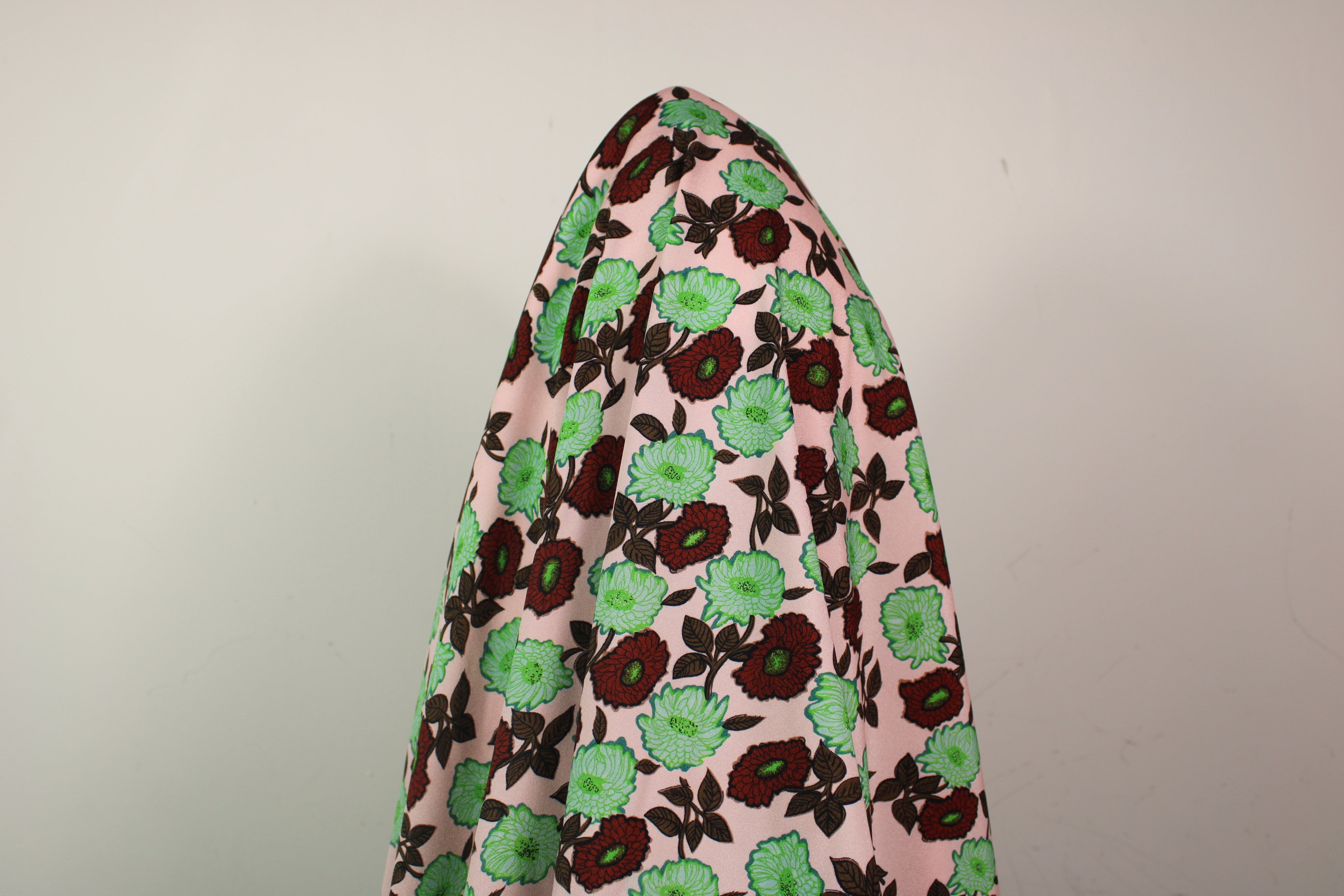 Coupon De Tissu Crêpe Fleuri - 1,40m X 3,00m - Multicolore - Neuf