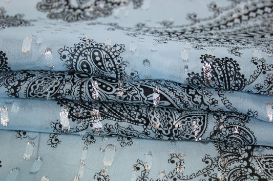 Tissu mousseline de soie- imprimé cachemire - ton bleu ciel et argenté - photo 2/5 | So Tissus