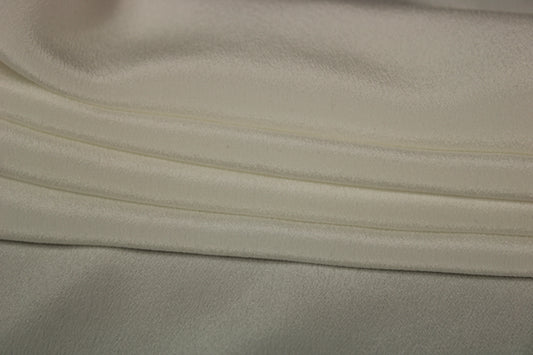 Tissu crêpe de chine 100% soie - blanc - photo 2/3 | So Tissus