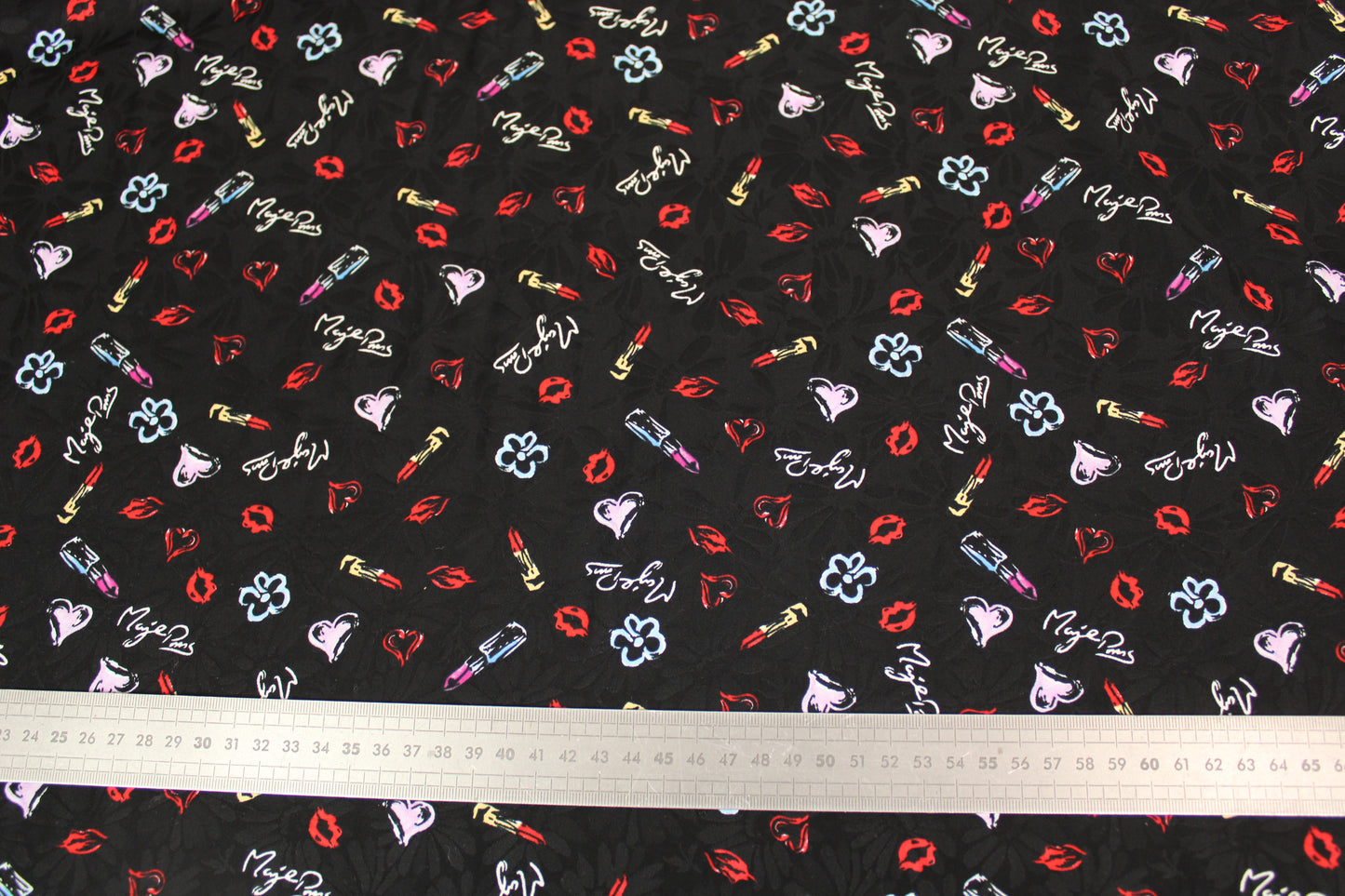 Tissu viscose - imprimé rouge à lèvre - photo 4/4 | So Tissus