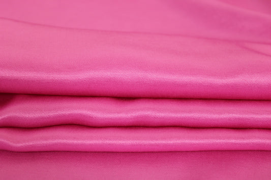 Tissu satin de viscose - rose - photo 2/3 | So Tissus