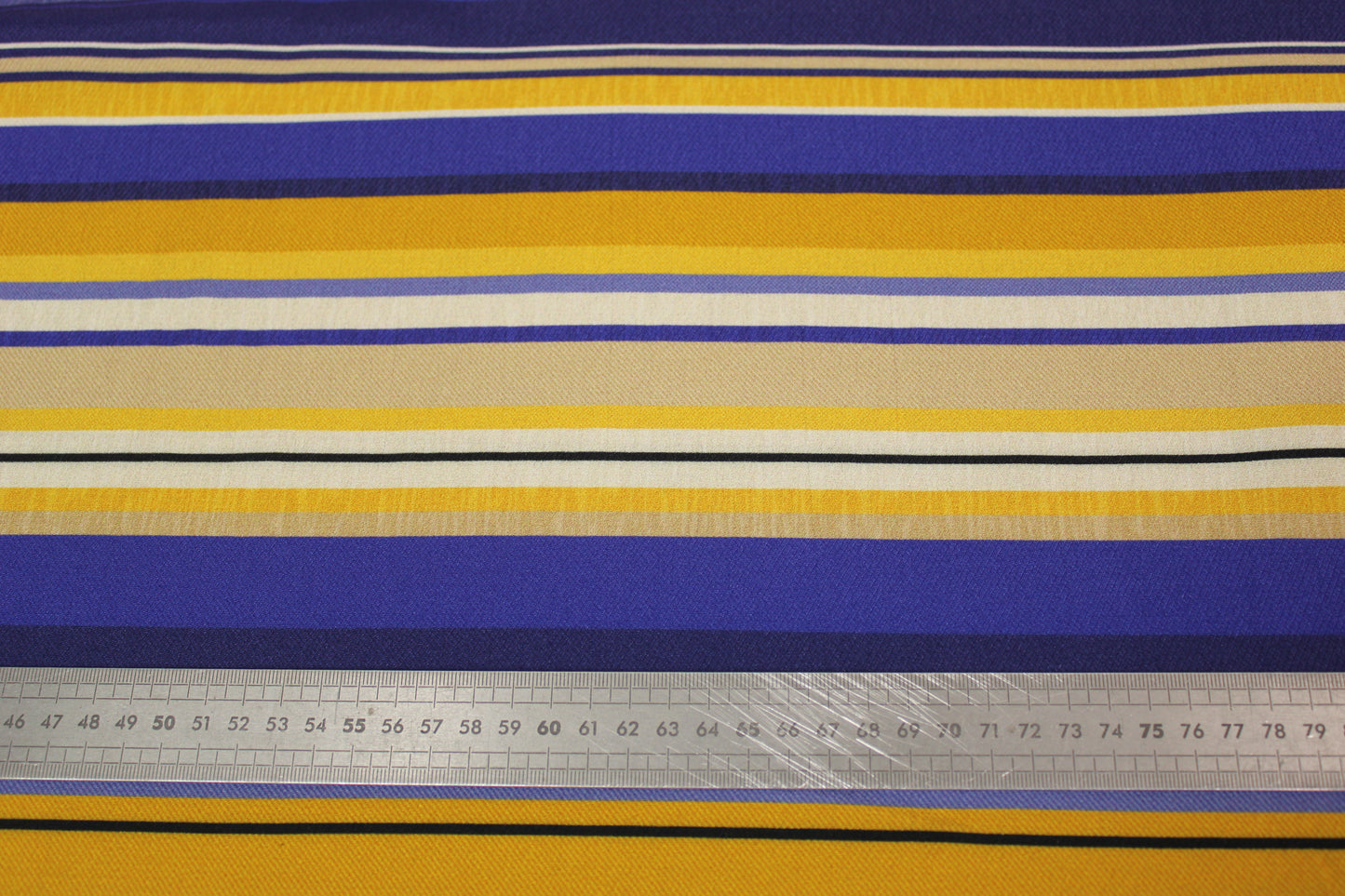 Tissu crêpe viscose - à rayures - beige, moutarde et bleu - photo 5/5 | So Tissus