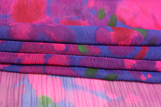 Tissu crêpon georgette - fleurs tacheté - fuchsia et violet - photo 2/6 | So Tissus