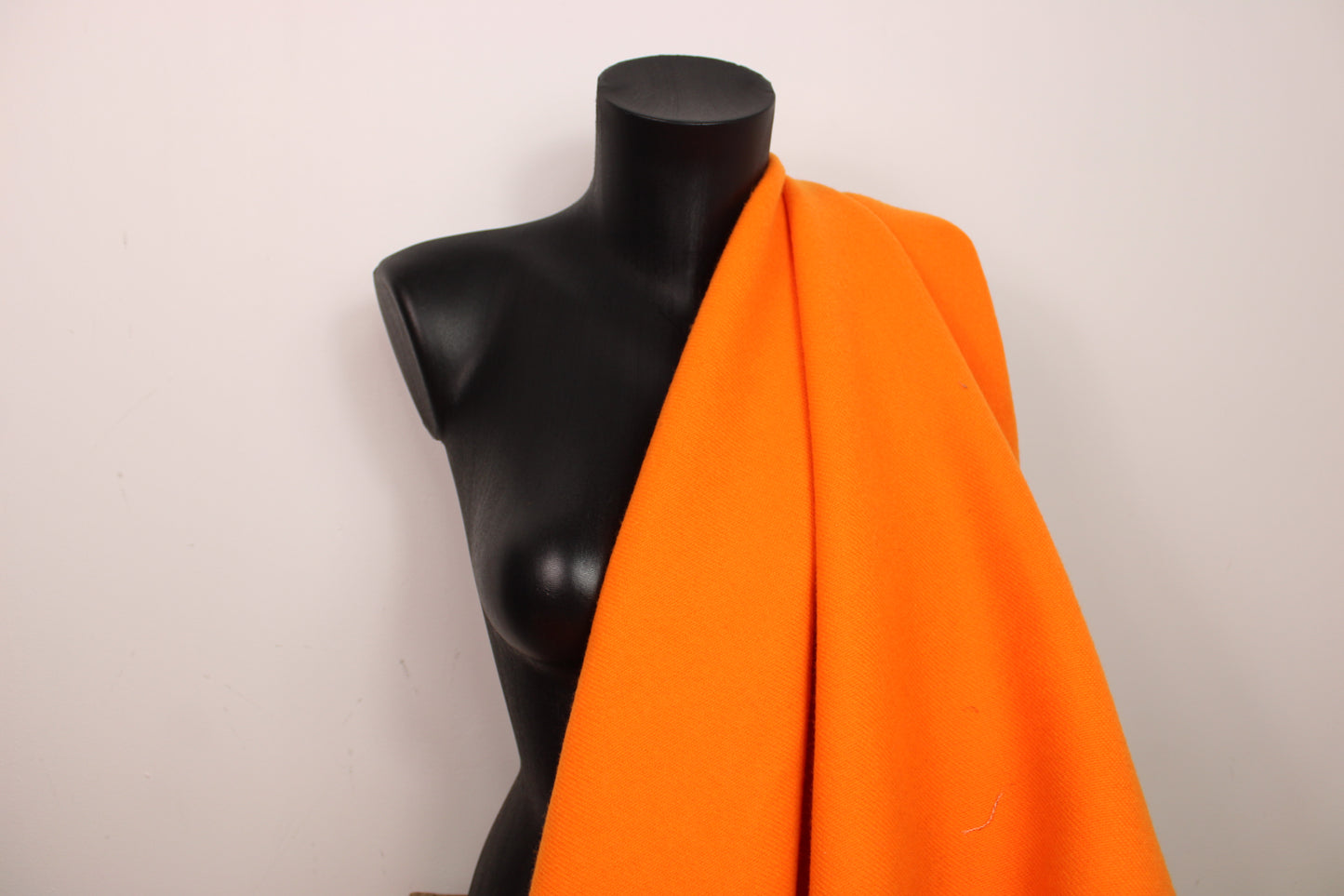 Tissu twill de laine épais- orange - photo 4/4 | So Tissus