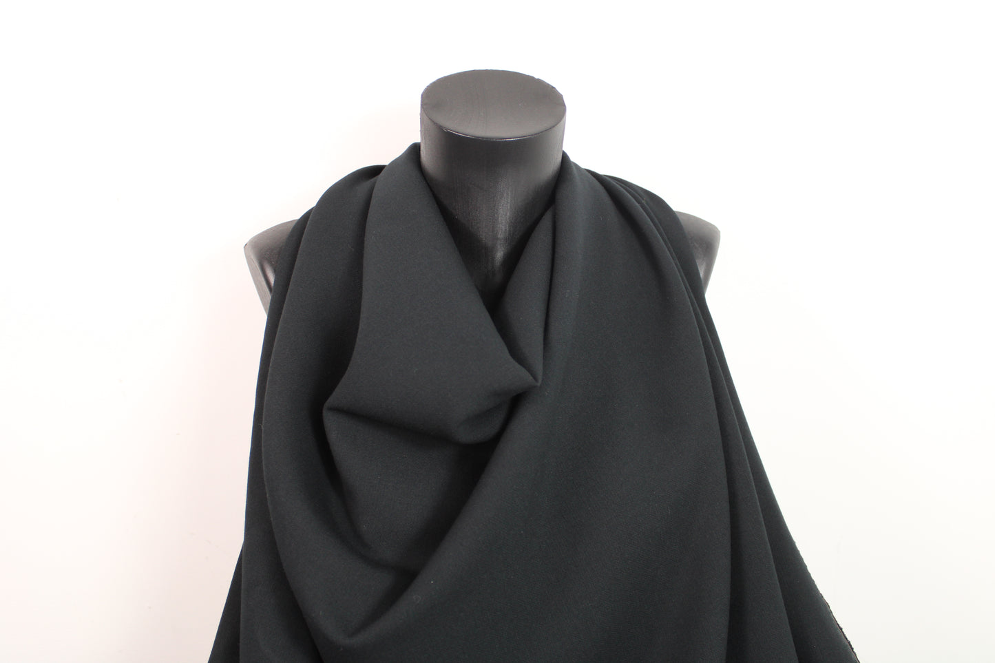 Tissu crêpe lourd - noir - photo 4/4 | So Tissus