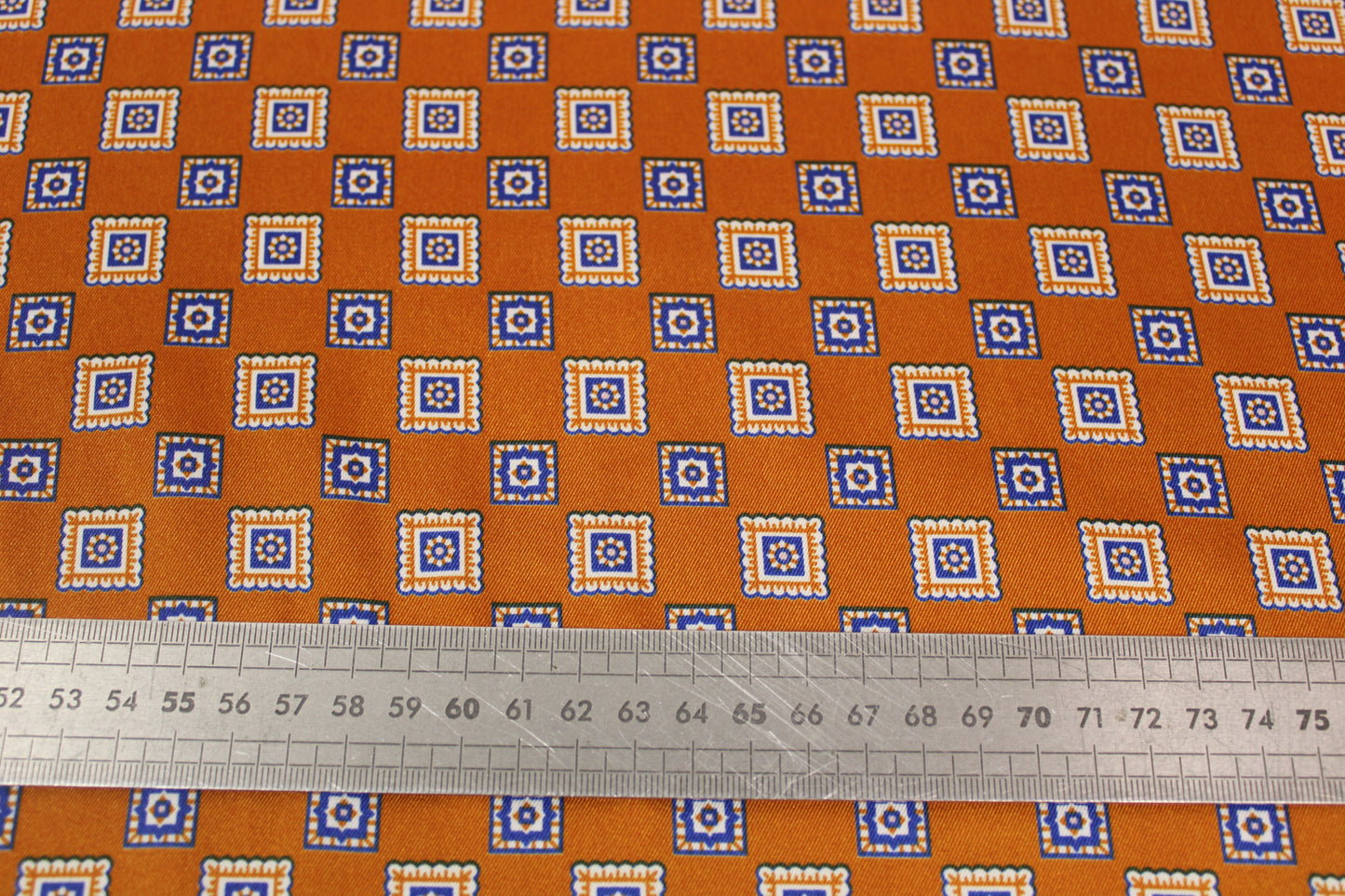 Tissu twill - imprimé petit carré - orange et bleu - photo 5/5 | So Tissus