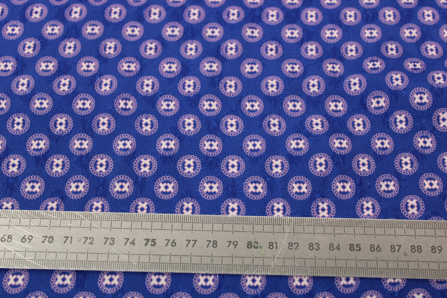 Tissu viscose - imprimé circulaire - rose et bleu - photo 5/5 | So Tissus