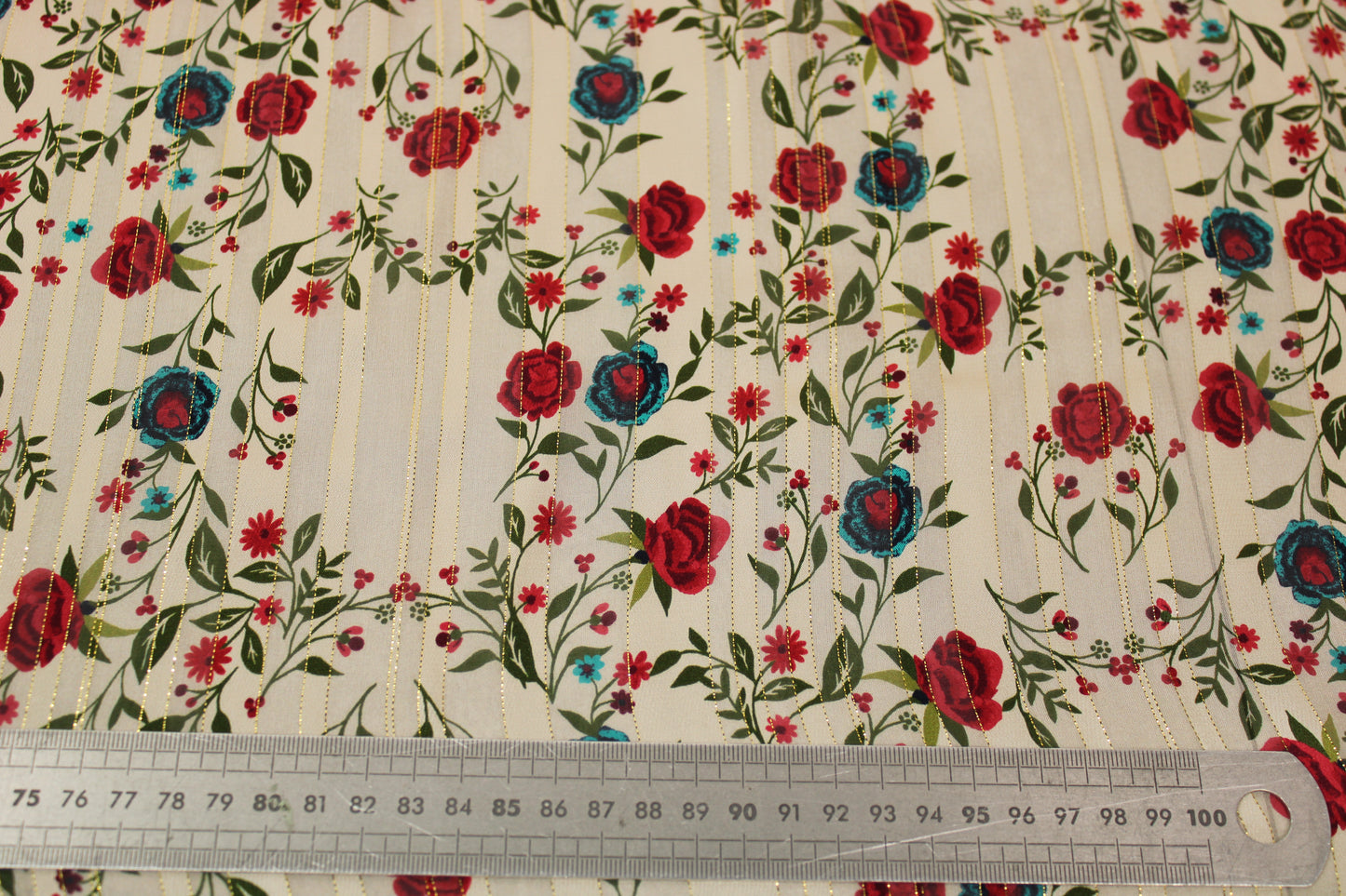 Tissu mousseline de soie - à rayures - imprimé fleuri - ton blanc et rouge - photo 5/5 | So Tissus