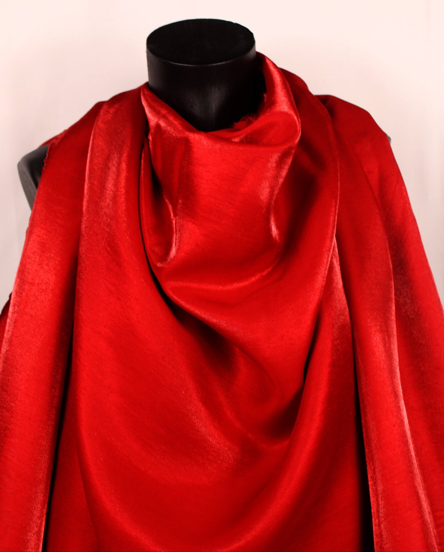 Tissu lamé de soie - rouge brillant - photo 4/4 | So Tissus
