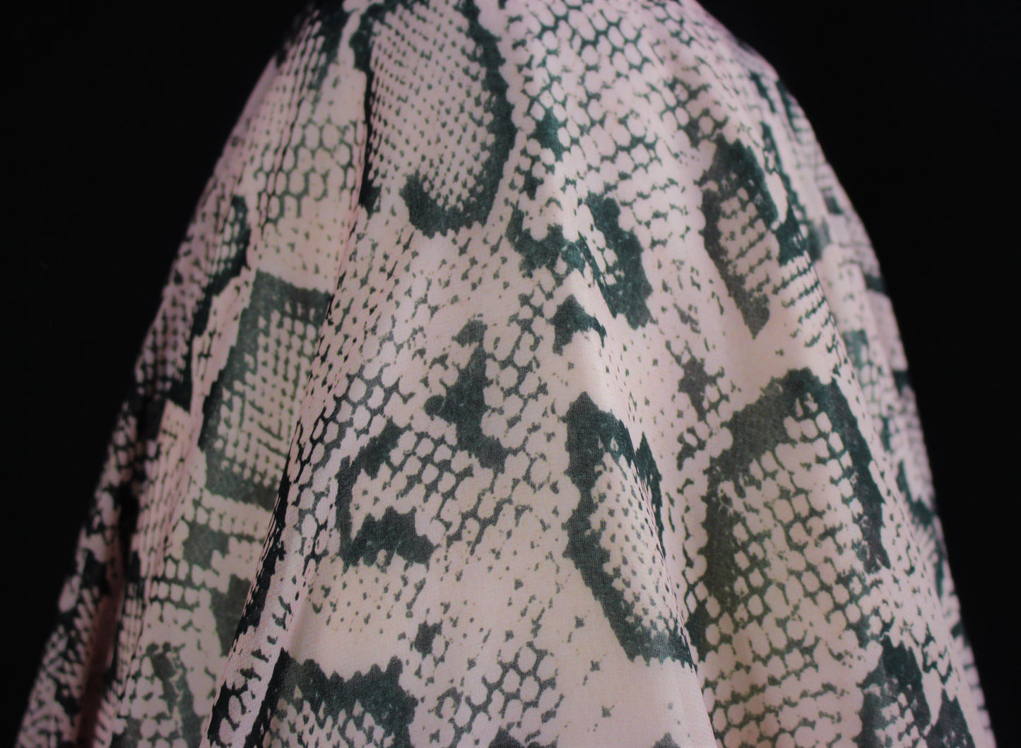 Tissu mousseline polyester - imprimé reptile - photo 4/4 | So Tissus