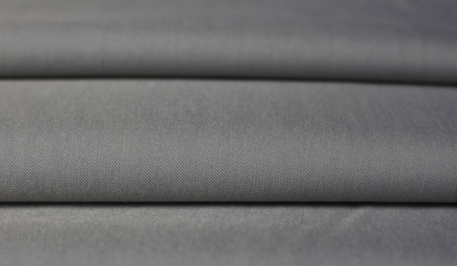 Tissu petit sergé de coton - gris souris | Bennytex | Mondial Tissus | Cousette | Tissus de rêve | Tissus.net