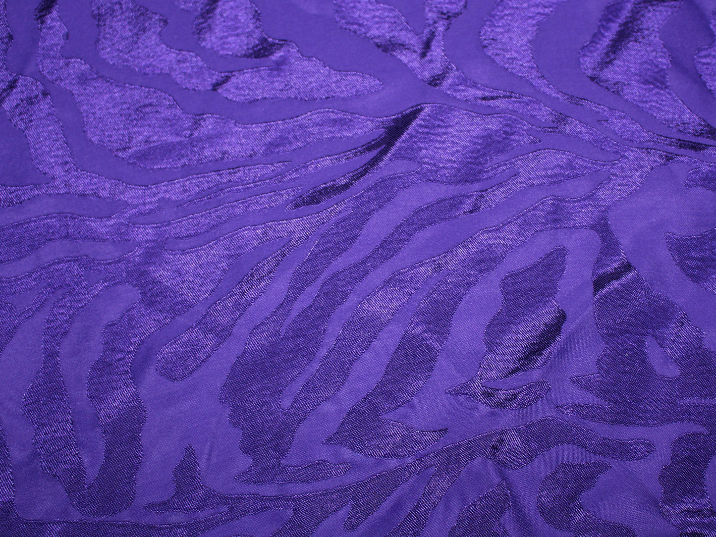 So Tissus | Coupon de 3 mètres - rayon - violet ton sur ton | Bennytex | Mondial Tissus | Cousette | Tissus de rêve | Tissus.net