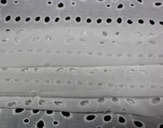 Tissus haute couture. Tissus au mètre pas cher. Tissus pas cher. Acheter tissus au mètre. Tissus français. Tissus de grandes maisons. Tissus haut de gamme. Tissus pour collection. Tissus pour createur. Jeune createur. Laine. Soie. Coton. Lin.
