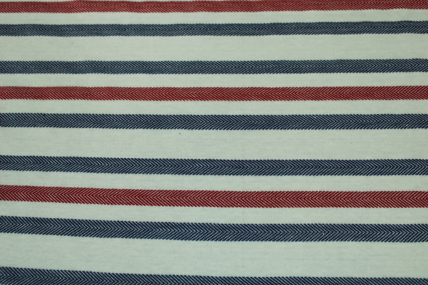 Tissu maille jersey - à rayures - bleu marine, rouge et écru - photo 5/5 | So Tissus