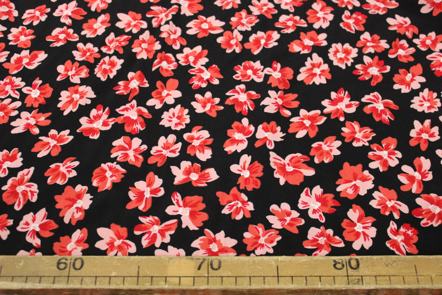 Tissu crêpe viscose - imprimé fleur rose - photo 5/5 | So Tissus