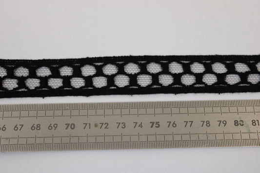 Galon - guipure noire - motif circulaire - photo 2/3 | So Tissus