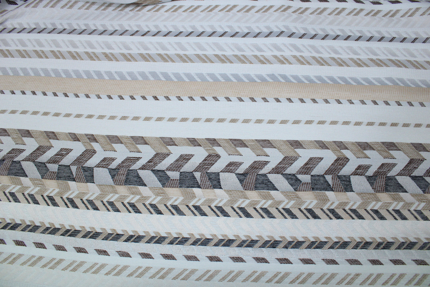 coupon de 1,2 mètre - tweed motif géométrique - ton beige - photo 5/5 | So Tissus