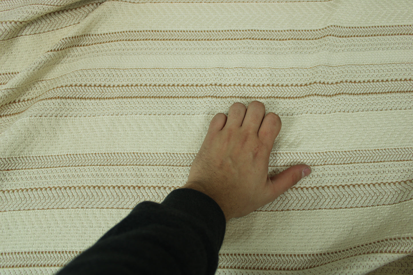 Tissu tweed à rayures - ton écrue et beige - photo 4/4 | So Tissus