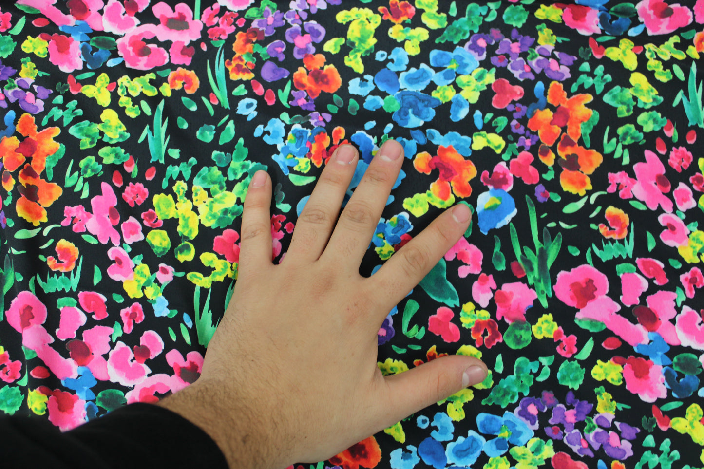 Tissu crêpe - imprimé fleuri multicolore - photo 4/4 | So Tissus