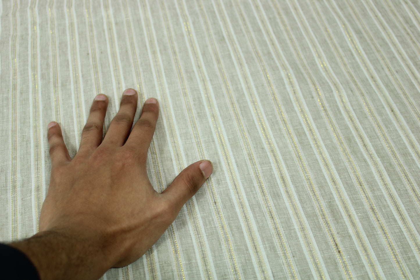 Tissu lin - à rayures - ton beige - photo 4/4 | So Tissus