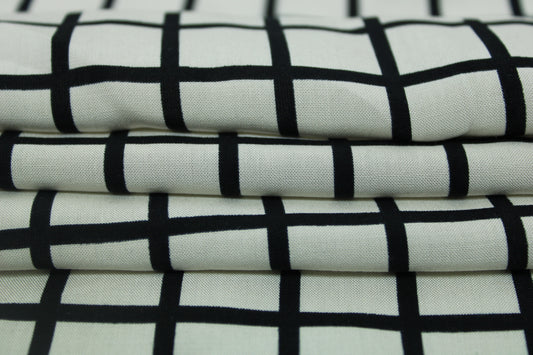 Tissu javanaise de viscose - à carreaux noir et blanc - photo 2/4 | So Tissus