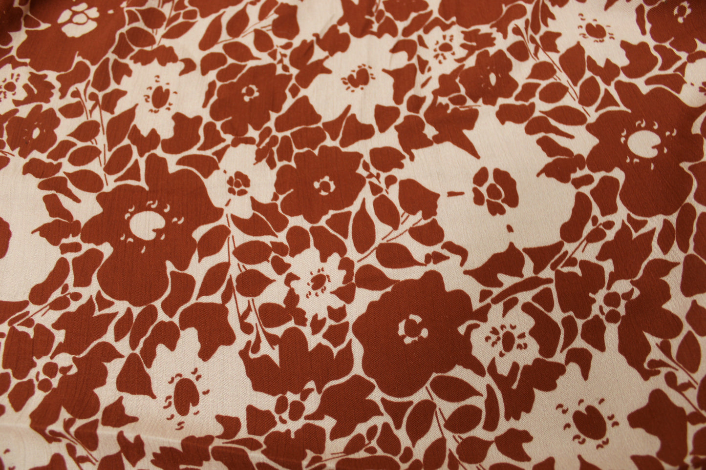 Tissu crêpon viscose - imprimé fleurs abstraites - ton terracotta - photo 5/5 | So Tissus