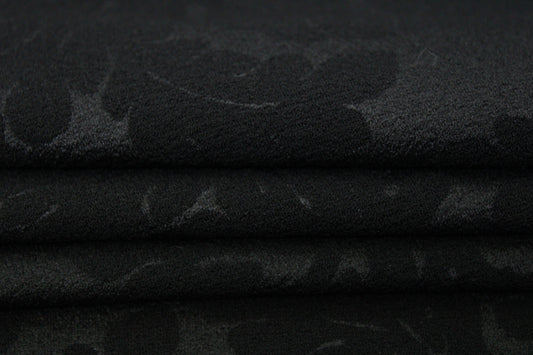 Tissu crêpe - imprimé fleuri - ton noir - photo 2/5 | So Tissus