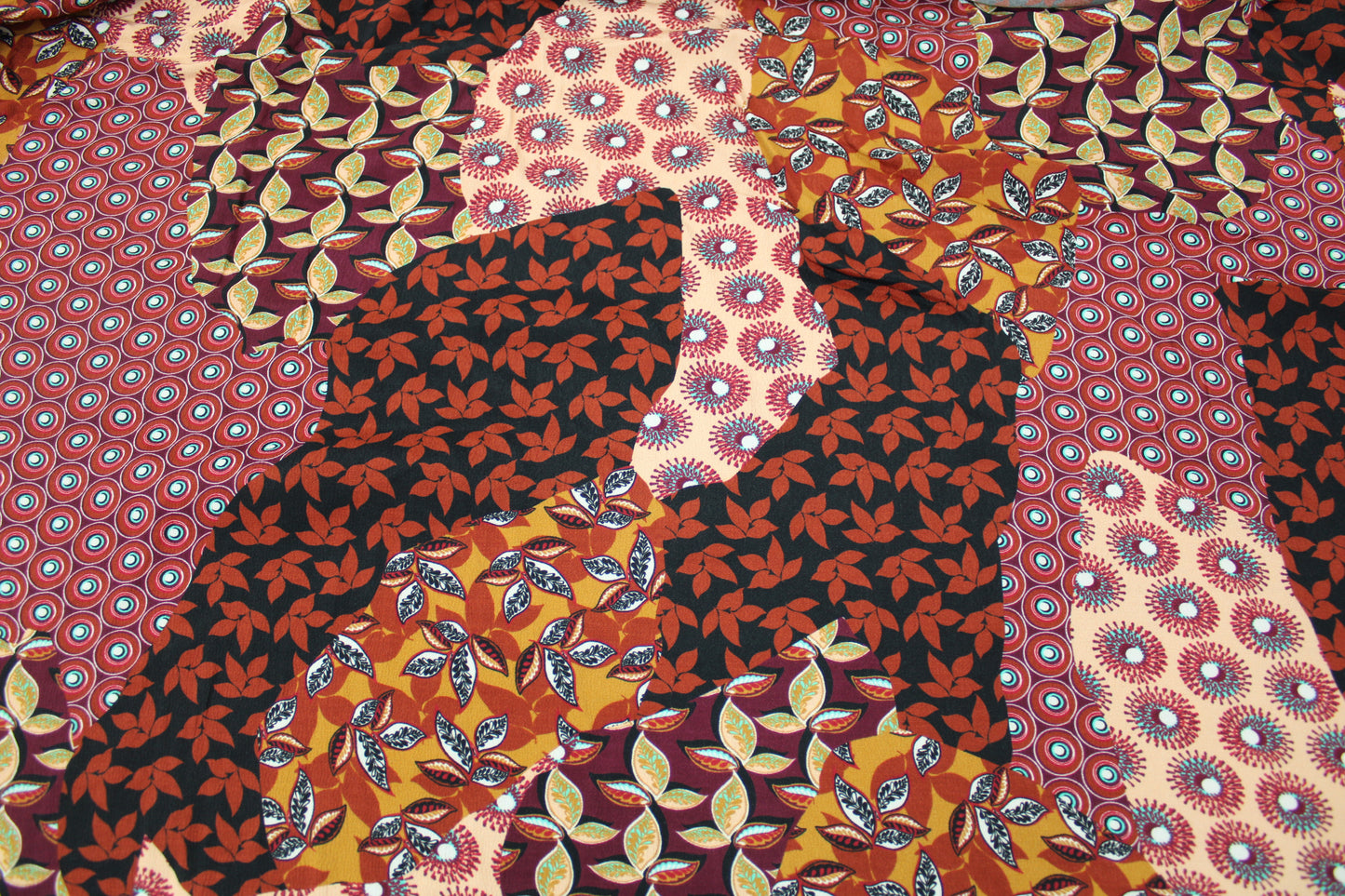 Tissu crêpe viscose - imprimé patchwork - photo 5/5 | So Tissus