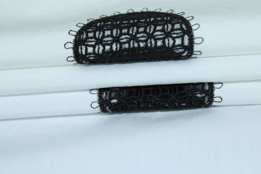 Tissu broderie anglaise - blanc et noir - photo 2/5 | So Tissus