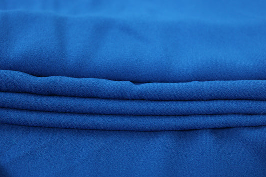 Tissu crêpe - bleu roi - photo 2/3 | So Tissus