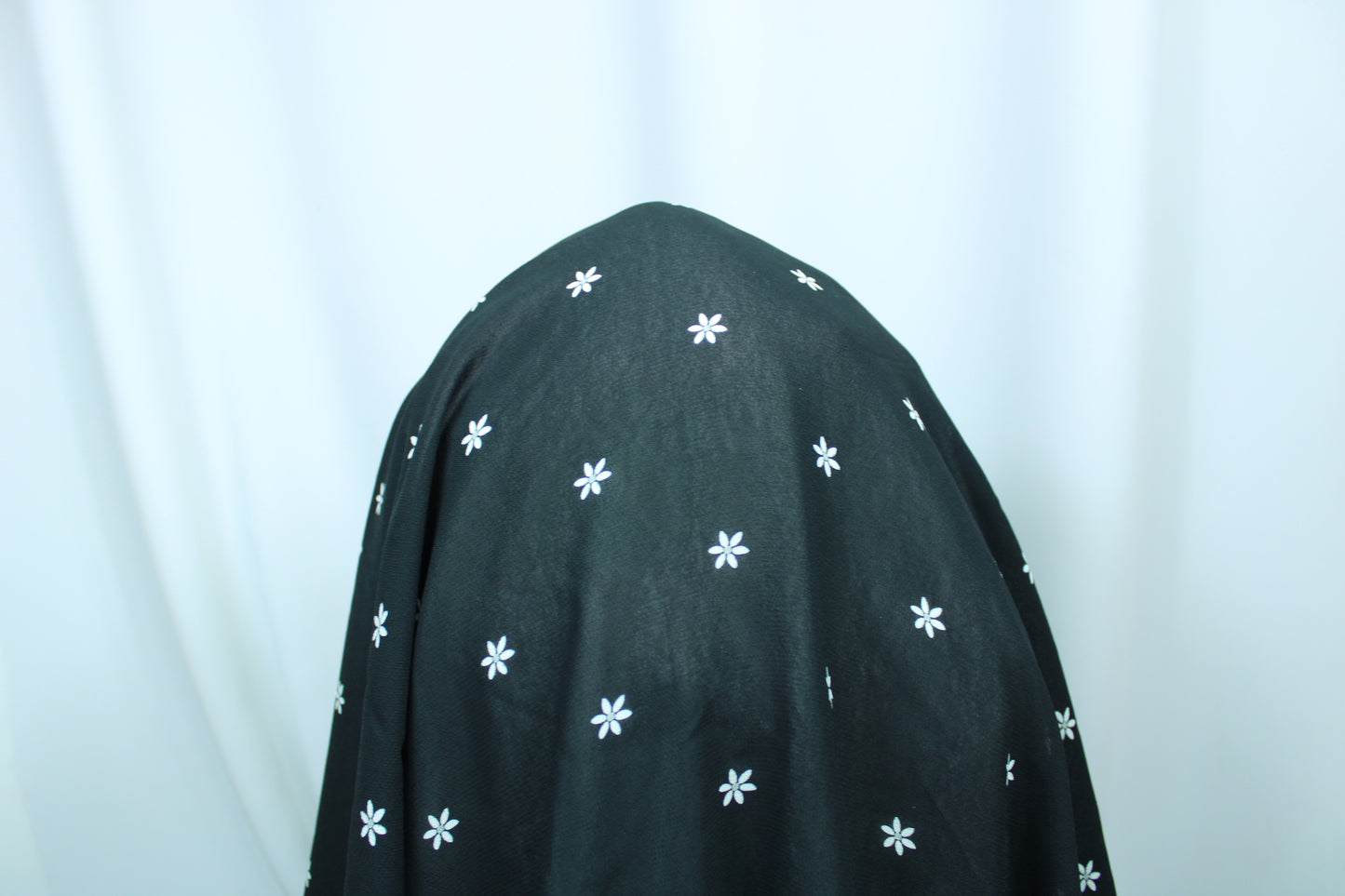 Coupon de 3 mètres - crêpe georgette polyester - imprimé fleurs blanches - photo 3/3 | So Tissus