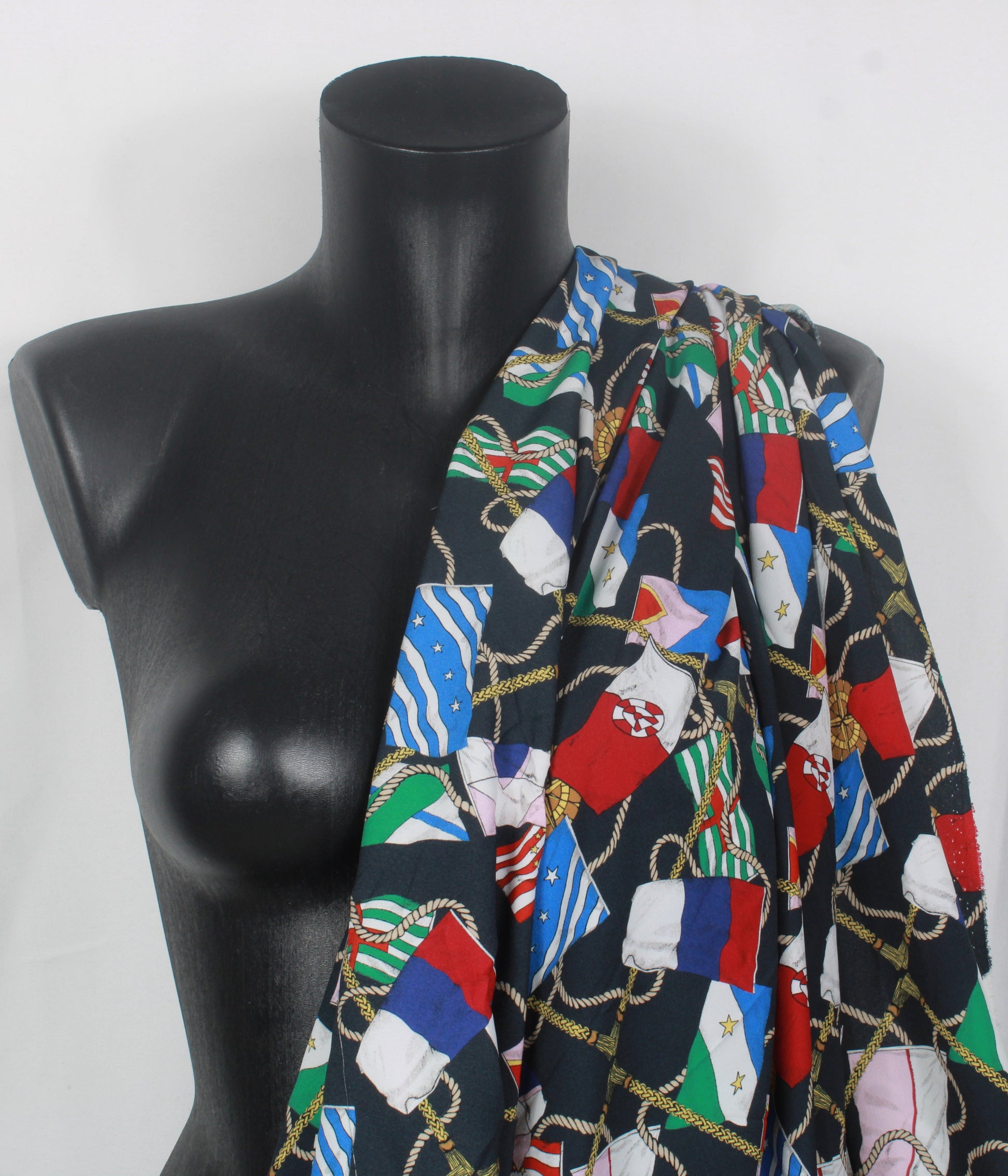 Tissu crepe de chine - imprimé drapeau - multicolore - photo 4/5 | So Tissus