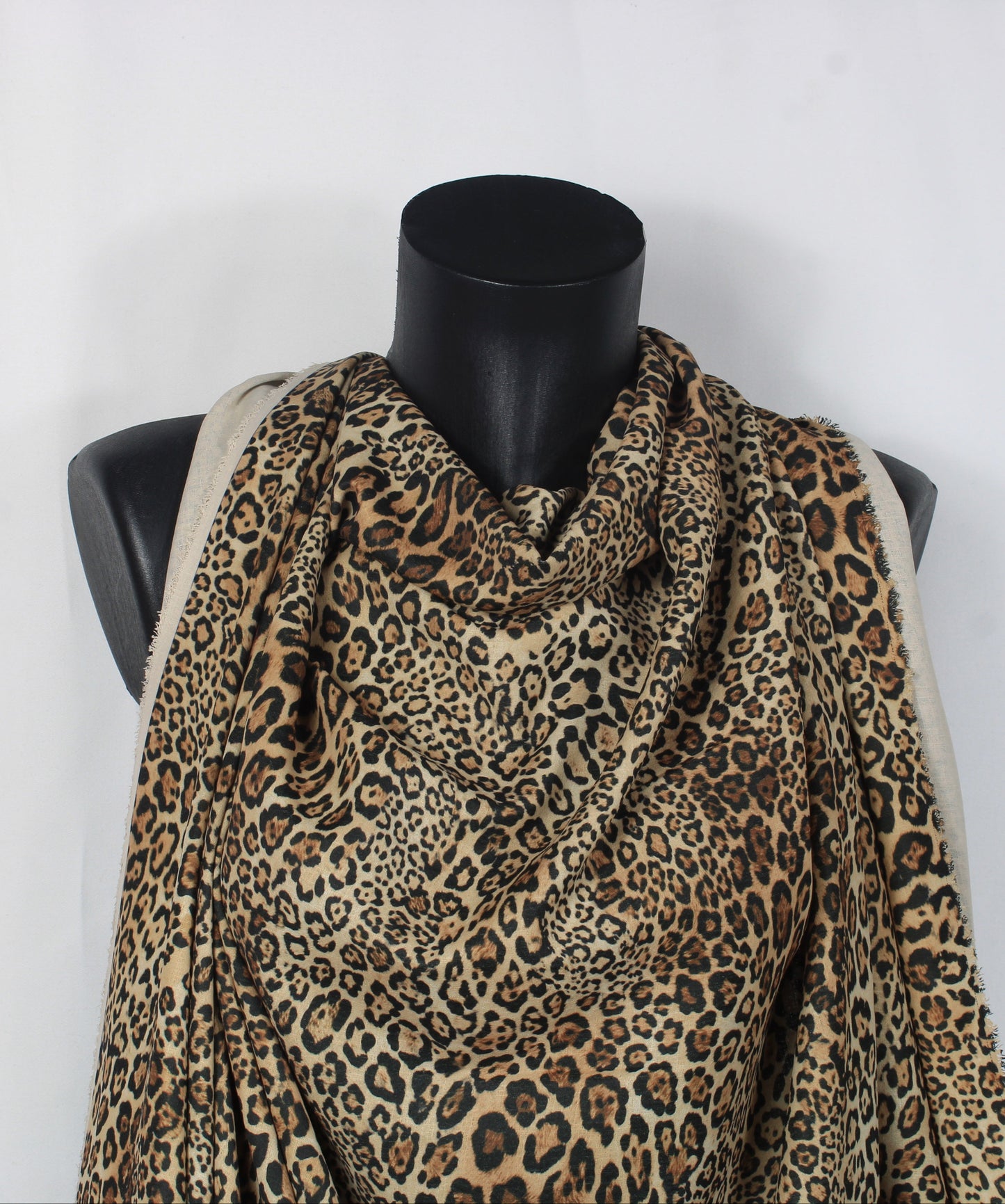 Tissu crêpe - imprimé leopard - photo 3/5 | So Tissus