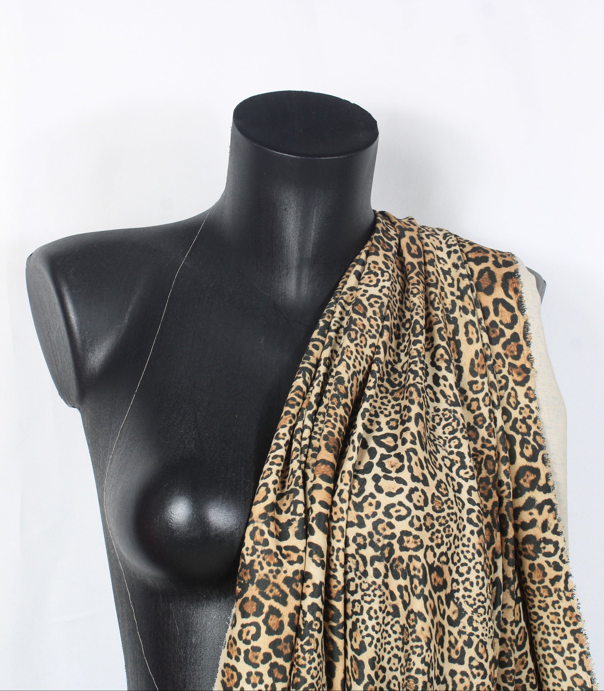 Tissu crêpe - imprimé leopard - photo 4/5 | So Tissus