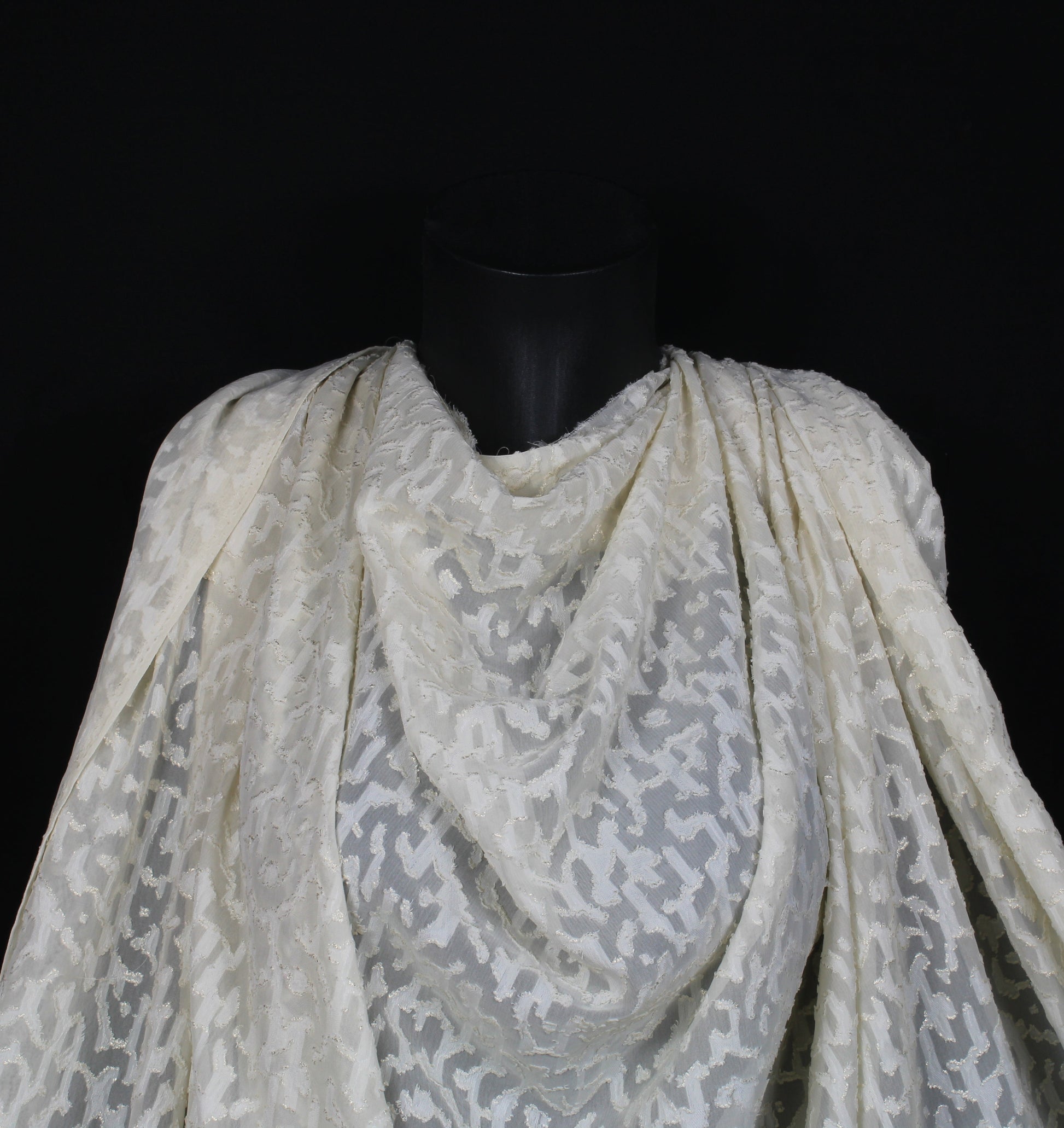 Tissu dévoré - motif tacheté - écru et doré - photo 4/5 | So Tissus