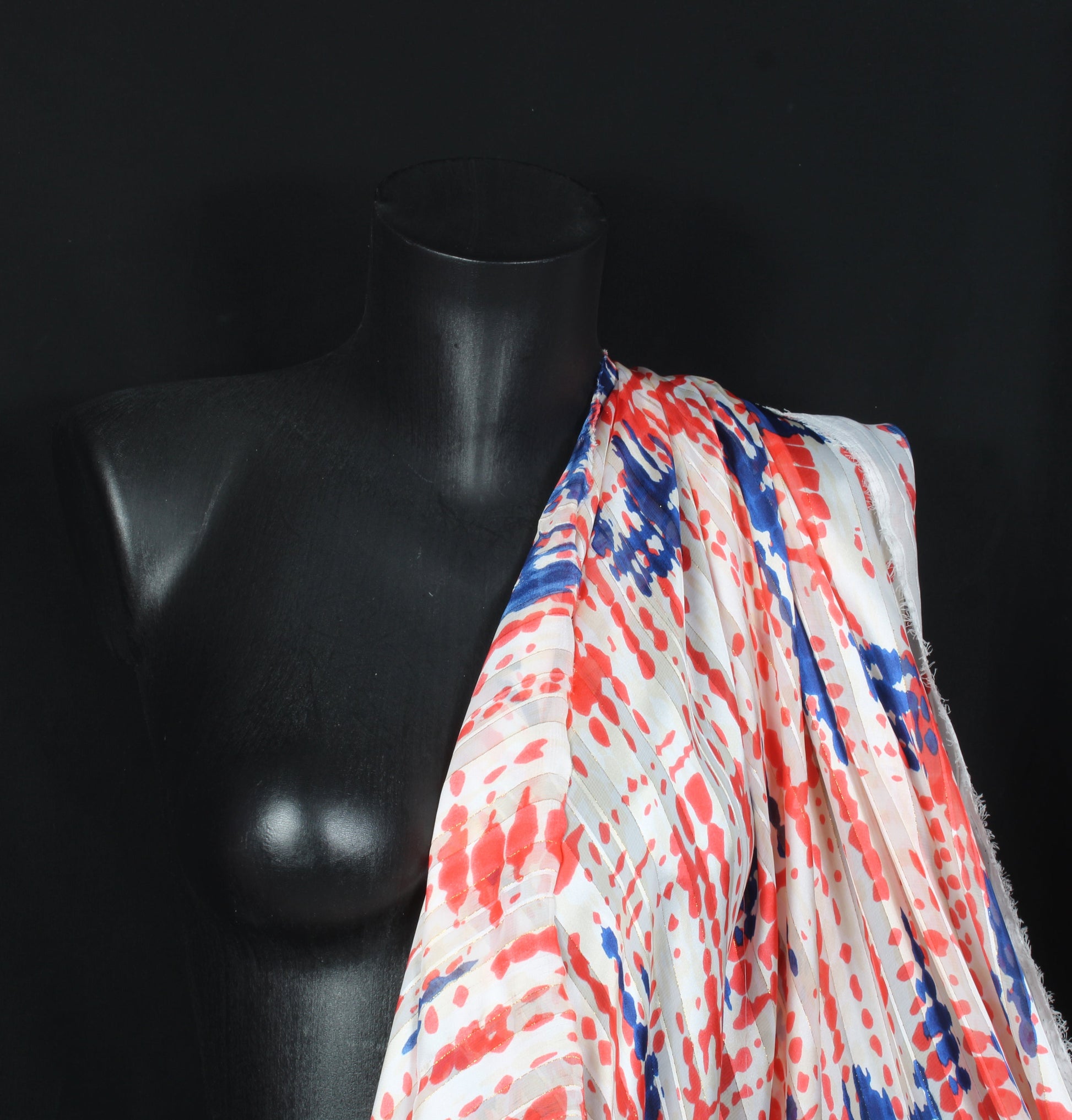 Tissu mousseline - imprimé tacheté - ton rouge et bleu - photo 4/5 | So Tissus