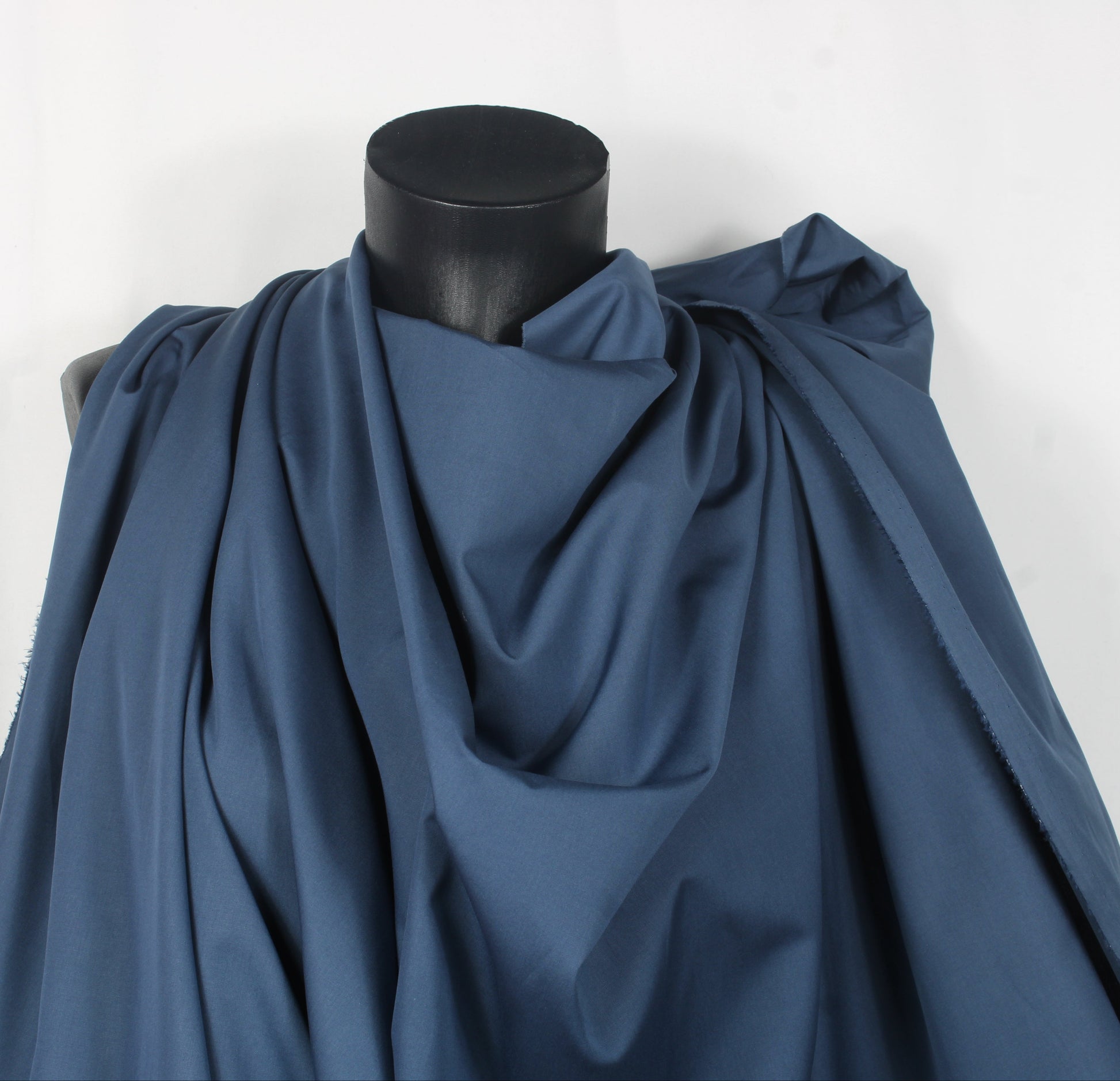 Tissu popeline de coton prestige - bleu pétrole - photo 3/4 | So Tissus