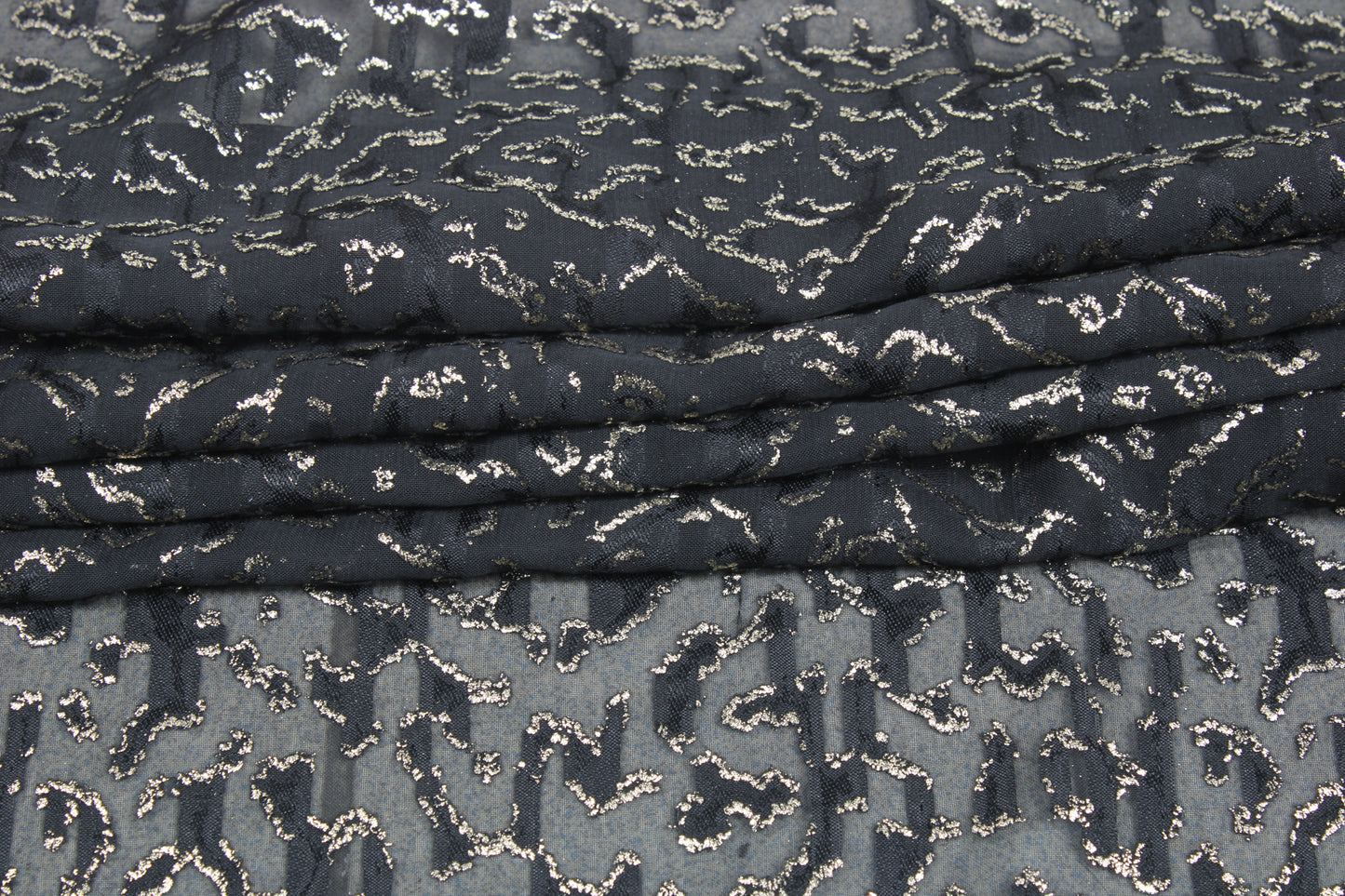 Tissu dévoré - motif tacheté - noir et doré - photo 2/5 | So Tissus