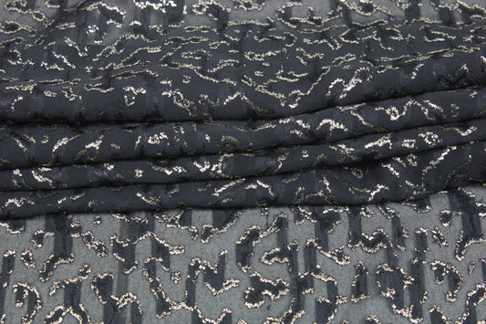 Tissu dévoré - motif tacheté - noir et doré - photo 2/5 | So Tissus