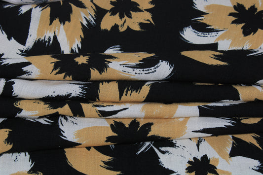 Tissu crepe viscose - imprimé fleurs abstraites - ton beige, écru et noir - photo 2/5 | So Tissus