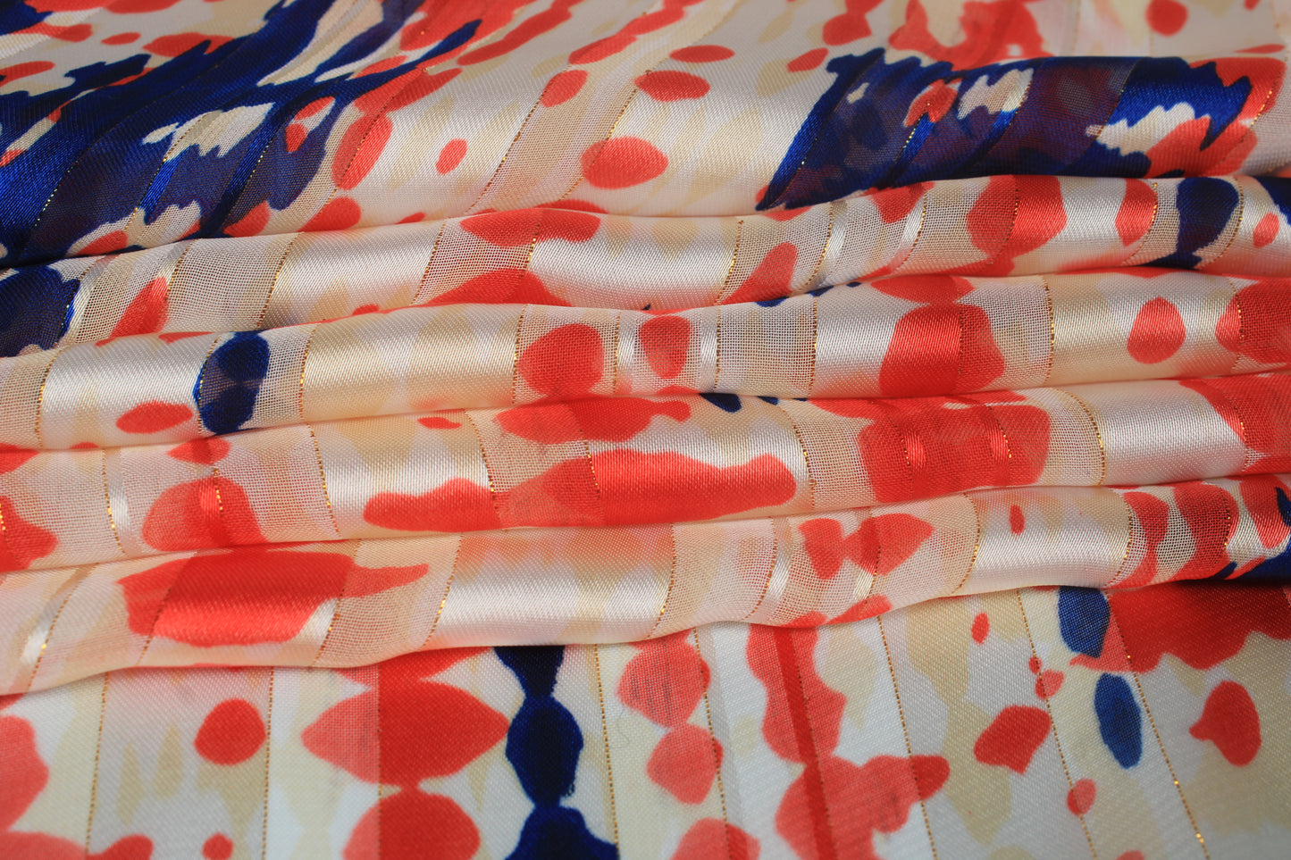 Tissu mousseline - imprimé tacheté - ton rouge et bleu - photo 2/5 | So Tissus
